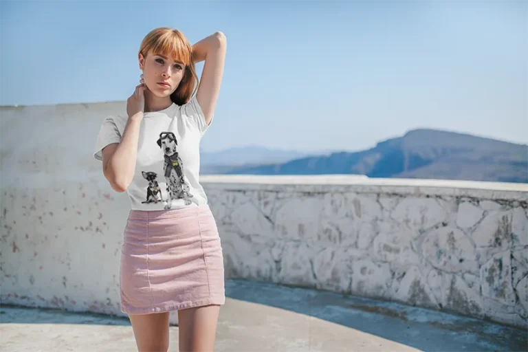 fanteeshirt-store-happy-cusomers-young-woman-wearing-a-tee-with-cute-dogs